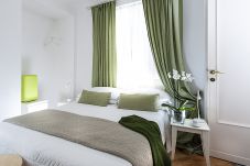 Rent by room in Rome -  Fontana Bedroom (NO apartment)