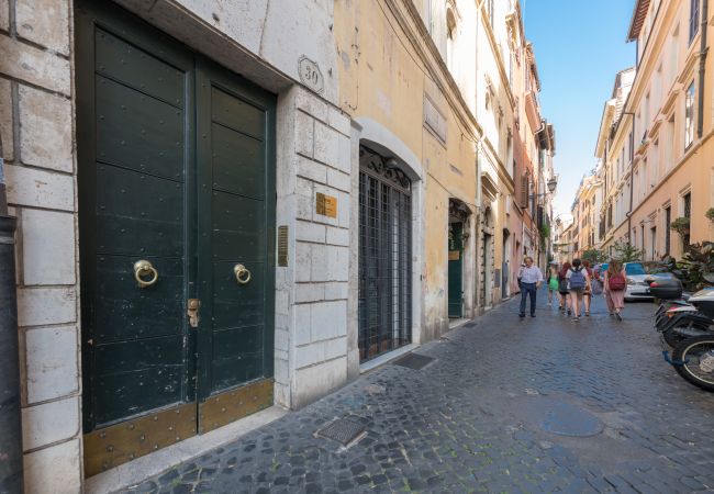 Apartment in Rome - Banchi al Patio - Castel Sant'Angelo Apartment in Rome - Banchi al Patio - Castel Sant'Angelo