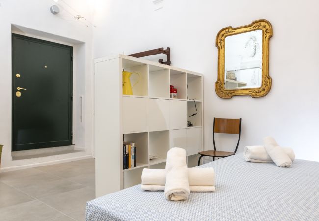Apartment in Rome - Banchi al Patio - Castel Sant'Angelo Apartment in Rome - Banchi al Patio - Castel Sant'Angelo