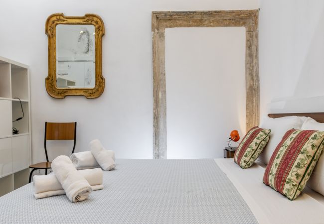 Apartment in Rome - Banchi al Patio - Castel Sant'Angelo Apartment in Rome - Banchi al Patio - Castel Sant'Angelo