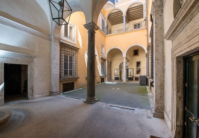 Apartment in Rome - Banchi al Patio - Castel Sant'Angelo Apartment in Rome - Banchi al Patio - Castel Sant'Angelo