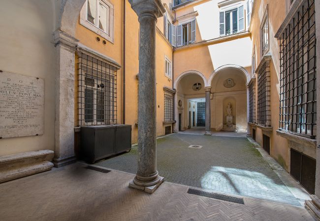 Apartment in Rome - Banchi al Patio - Castel Sant'Angelo Apartment in Rome - Banchi al Patio - Castel Sant'Angelo