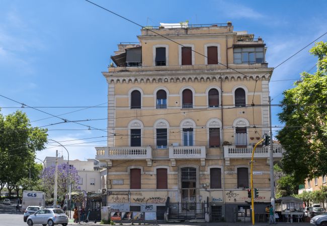 Apartment in Rome - Trastevere 900 Liberty Apartment in Rome - Trastevere 900 Liberty
