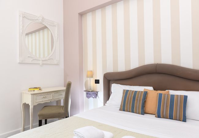 Apartment in Rome - Bernini al Borgo - St. Peter / Vatican Apartment in Rome - Bernini al Borgo - St. Peter / Vatican