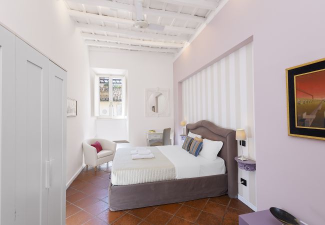 Apartment in Rome - Bernini al Borgo - St. Peter / Vatican Apartment in Rome - Bernini al Borgo - St. Peter / Vatican