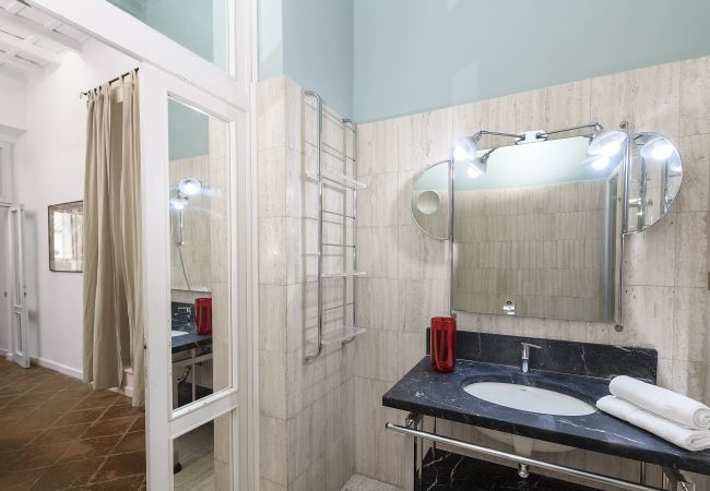 Apartment in Rome - Bernini al Borgo - St. Peter / Vatican Apartment in Rome - Bernini al Borgo - St. Peter / Vatican