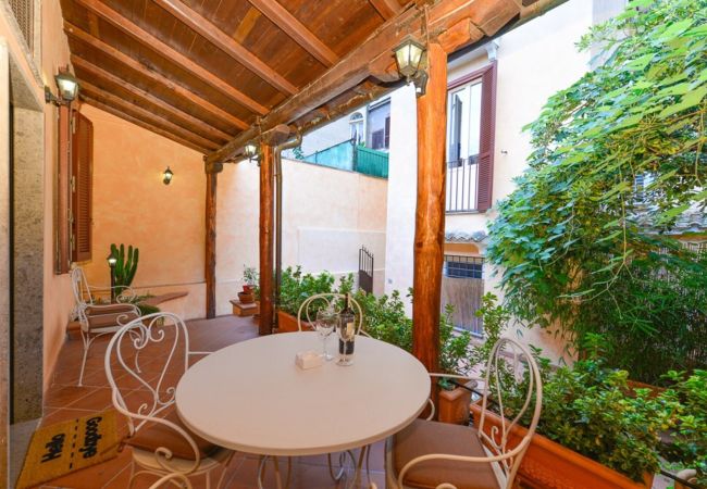 Apartment in Roma - San Francesco Ripa 2 - Fornarina Oasis Cottage