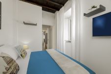 Apartment in Rome - San Francesco Ripa 4 - Lorenza 3BR Group & Family Home