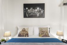 Apartment in Rome - San Francesco Ripa 4 - Lorenza 3BR Group & Family Home